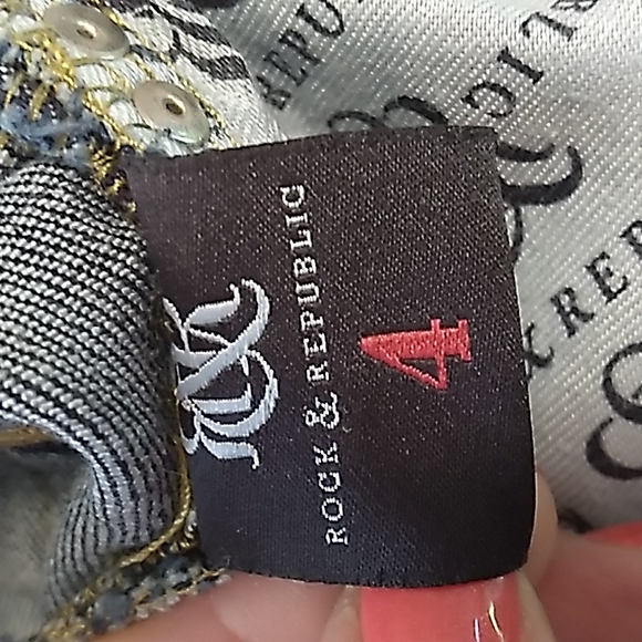 Rock & Republic Studded Kasandra Distressed Jeans. Size 4 - Picture 10 of 10